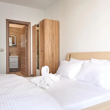 Sea Breeze 2bd Apt N Pools Alezzi Beach Daire Navodari