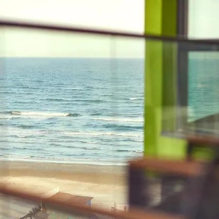 Sea Breeze 2bd Apt N Pools Alezzi Beach Daire *