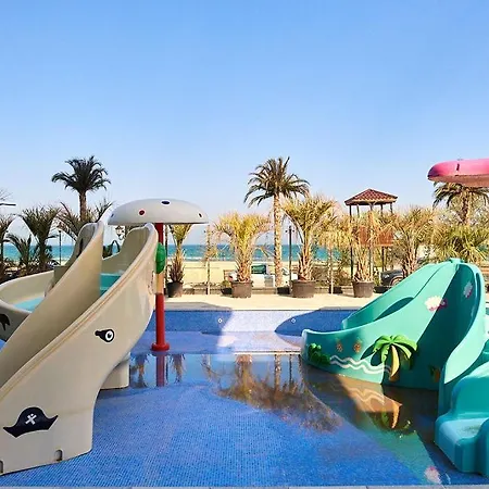 Sea Breeze 2bd Apt N Pools Alezzi Beach Navodari