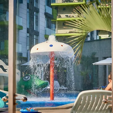 Sea Breeze 2bd Apt N Pools Alezzi Beach Appartamento